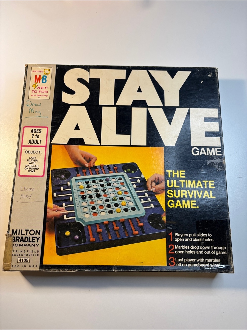 1971 Vintage Milton Bradley Stay Alive Board Game - great condition game not box